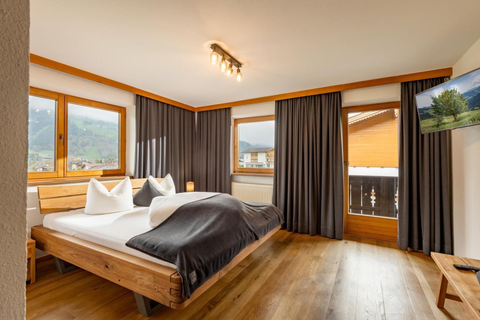 Haus Schroll Apartment Ried im Zillertal Exterior photo