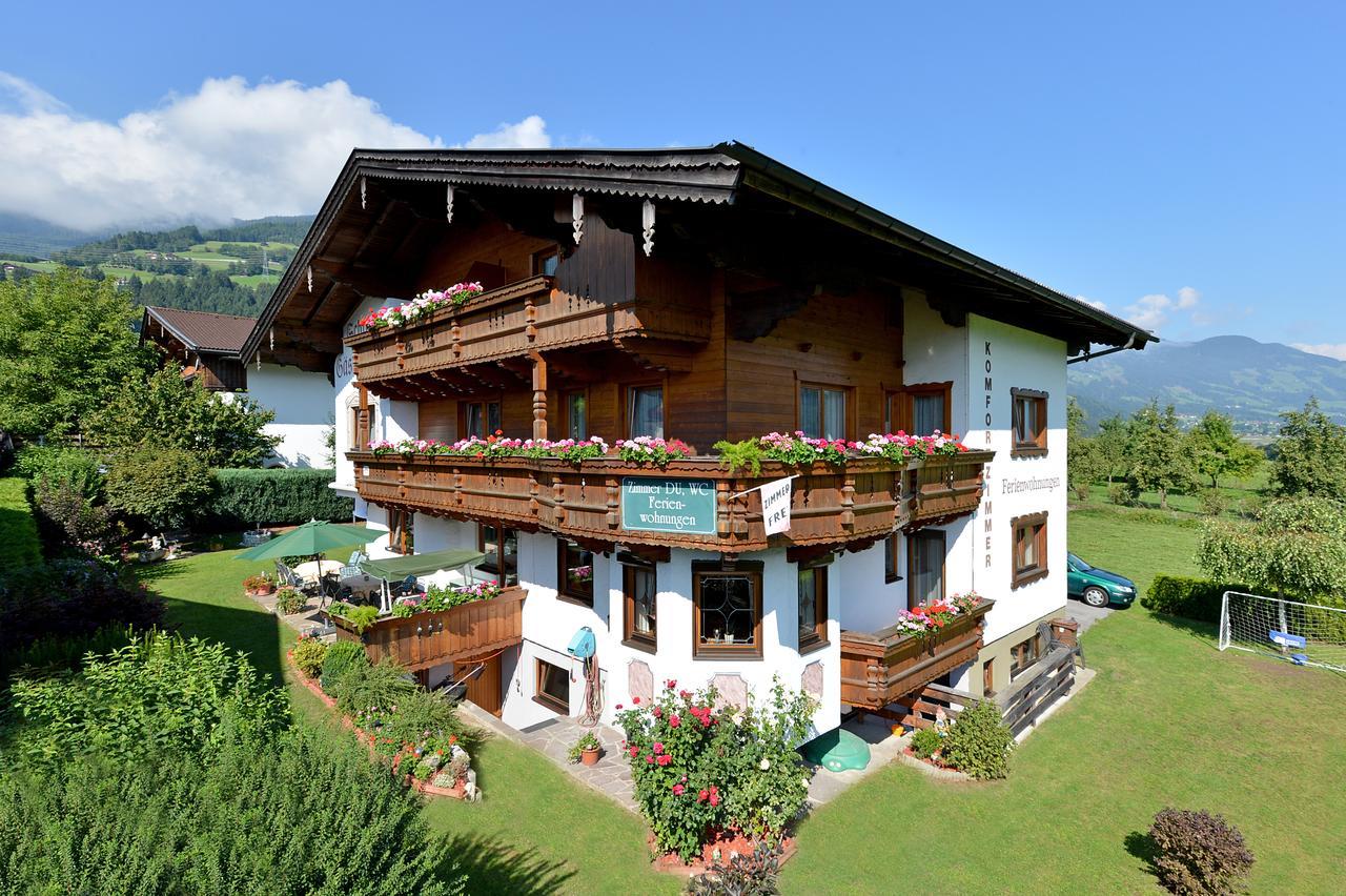 Haus Schroll Apartment Ried im Zillertal Exterior photo